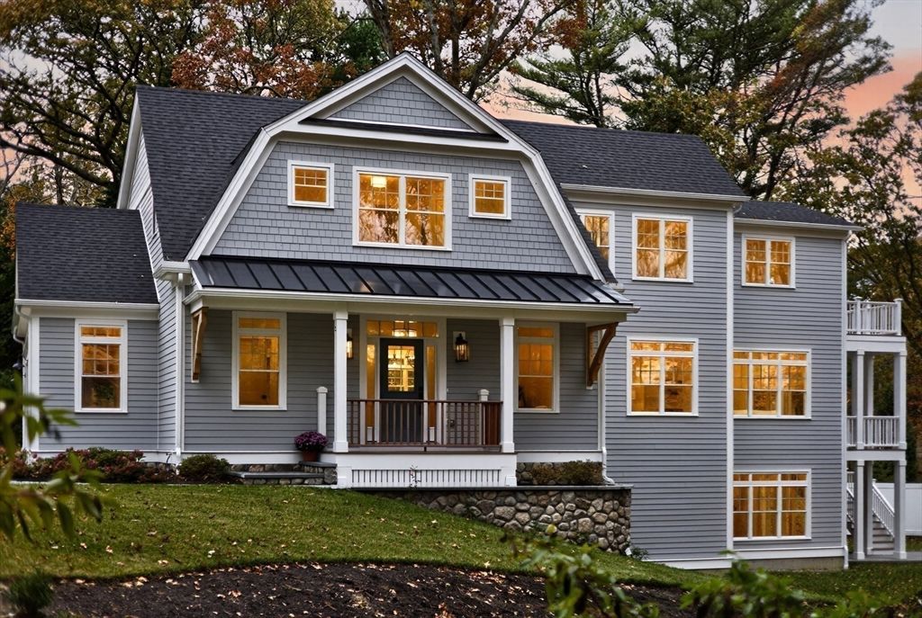 Exterior, Facade, Farmhouse