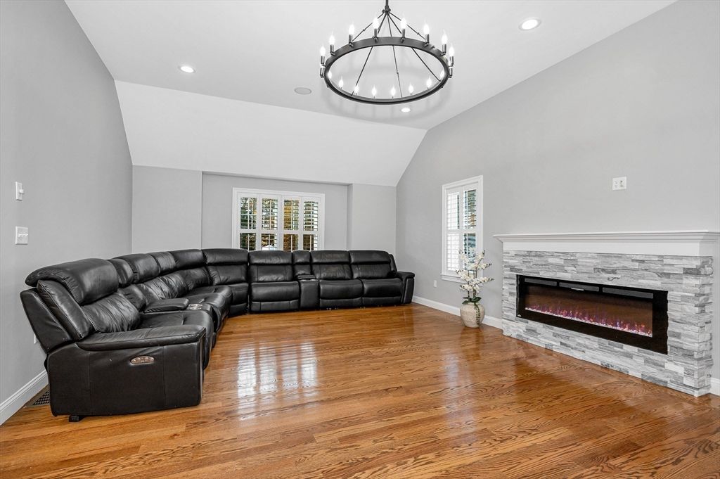 Fireplace, Interior, Living room, Pendant Lights, Recessed Lighting, Wood Texture Flooring