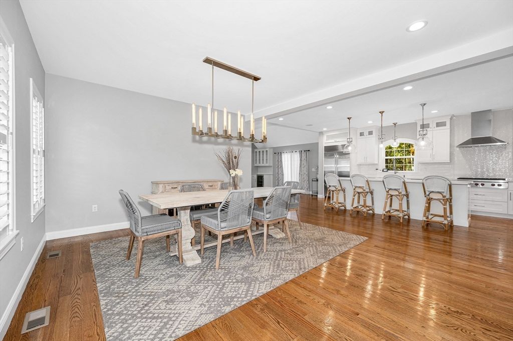 Dining room, Interior, Kitchen, Pendant Lights, Recessed Lighting, Stainless Steel Appliances, Wood Texture Flooring