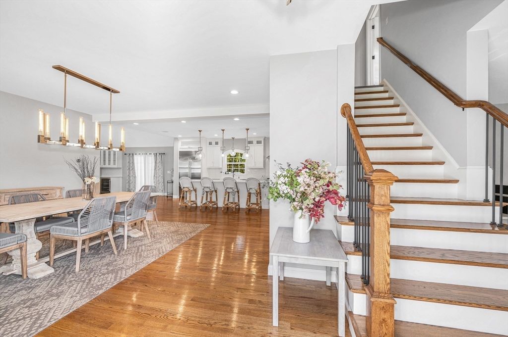 Dining room, Interior, Kitchen, Pendant Lights, Recessed Lighting, Wood Texture Flooring