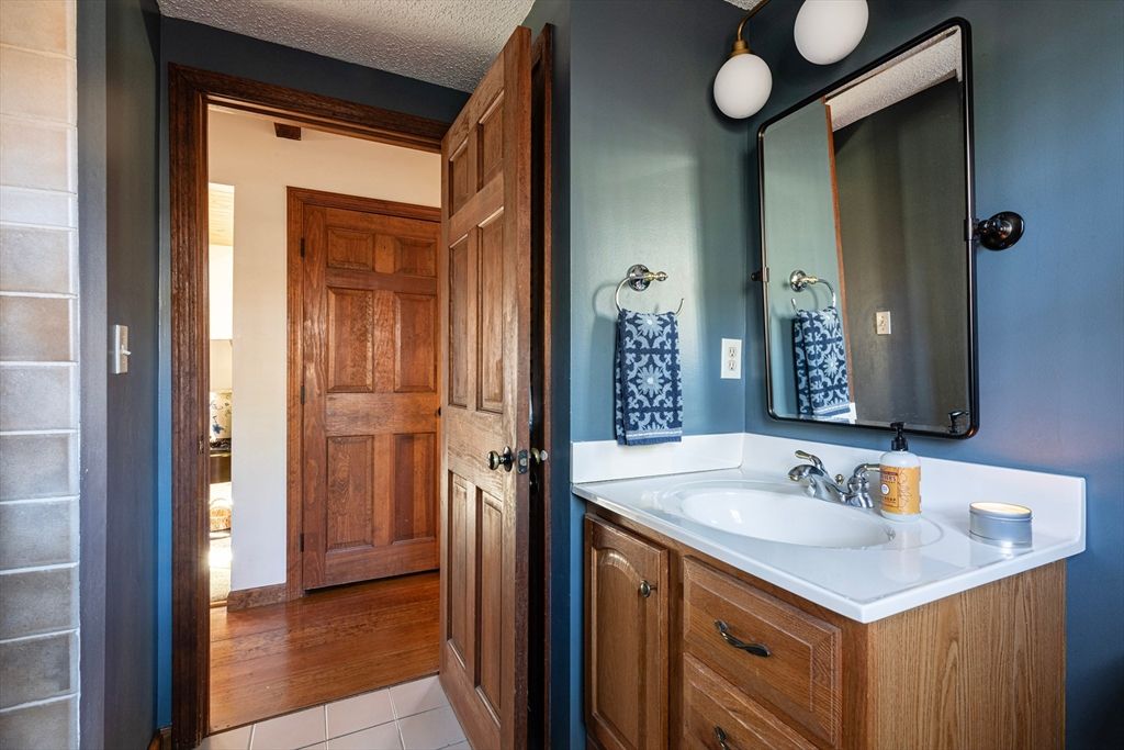 Bathroom, Dual Sink Vanities, Interior, Wood Texture Flooring