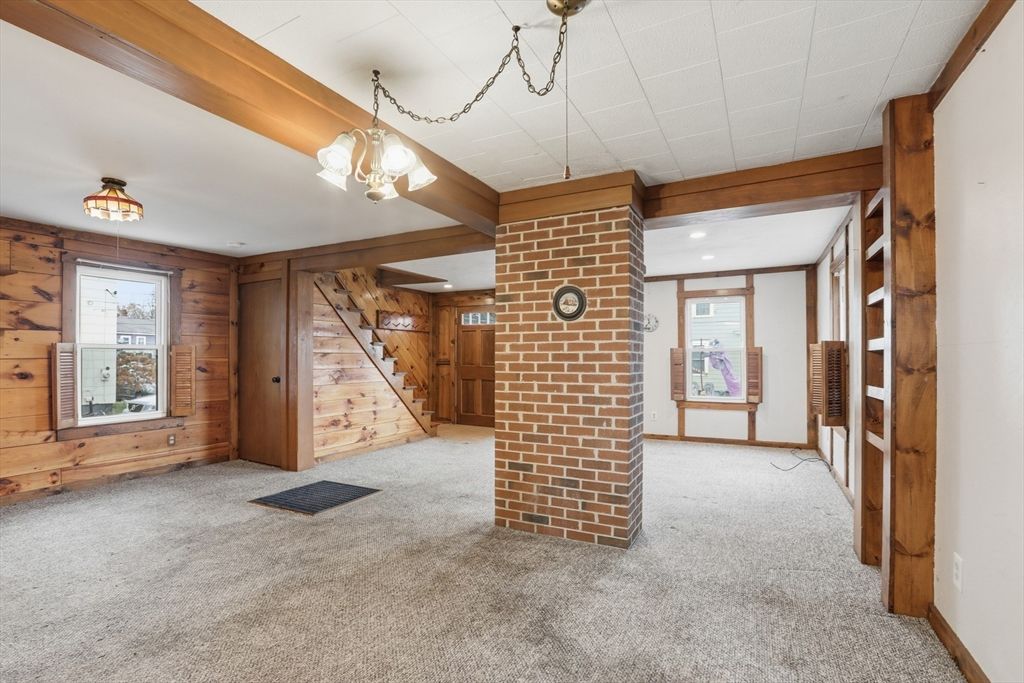 Chandelier, Empty room, Interior, Recessed Lighting, Wooden Walls