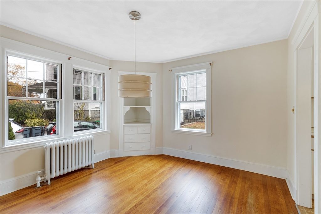 Empty room, Interior, Pendant Lights, Wood Texture Flooring