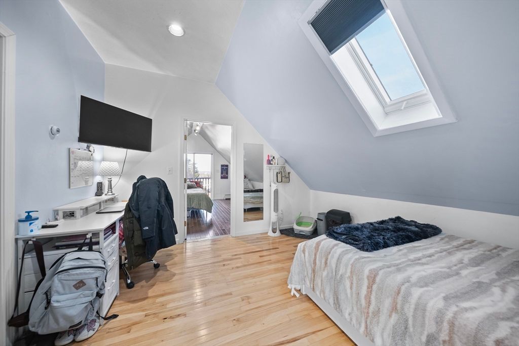 Bedroom, Home Office, Interior, Recessed Lighting, Wood Texture Flooring