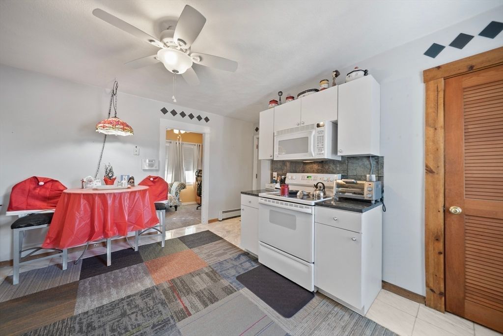 Dining room, Interior, Kitchen, Pendant Lights