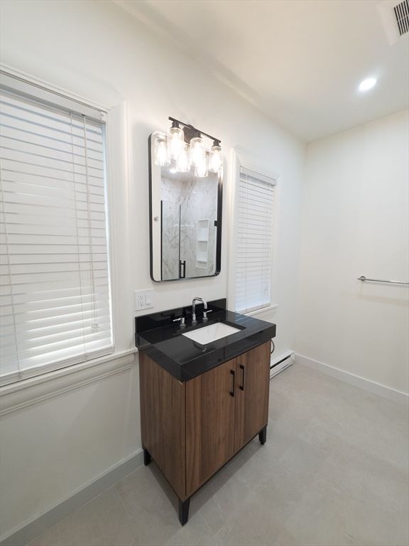Bathroom, Interior, Recessed Lighting