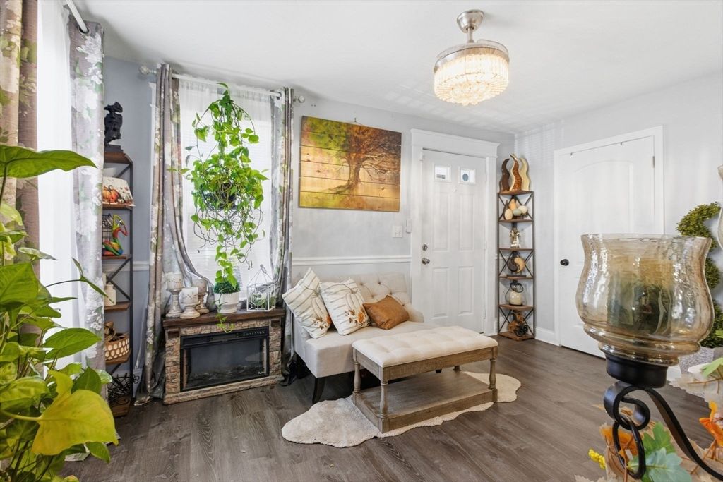 Chandelier, Fireplace, Interior, Wood Texture Flooring
