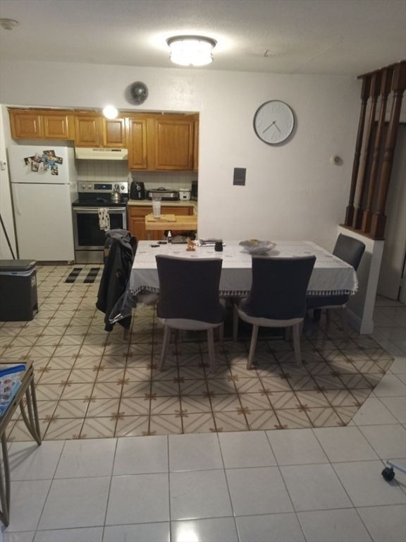 Dining room, Interior, Kitchen, Stainless Steel Appliances
