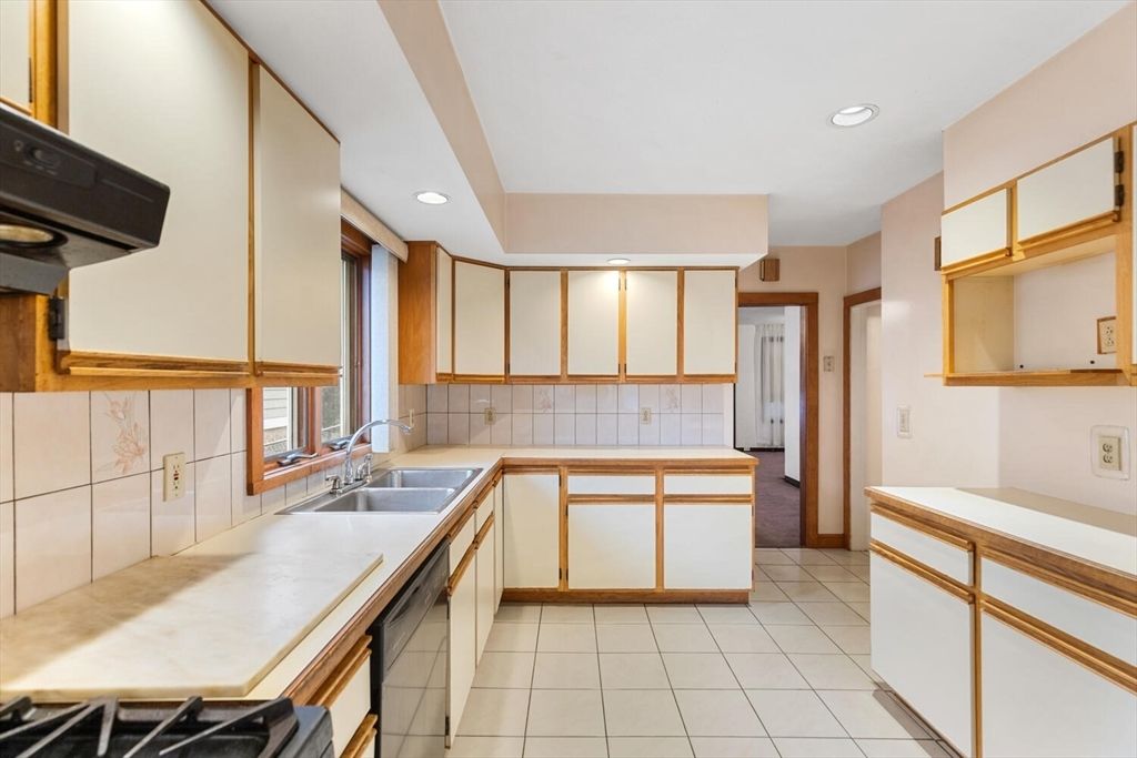 Interior, Kitchen, Recessed Lighting, Tile Countertops