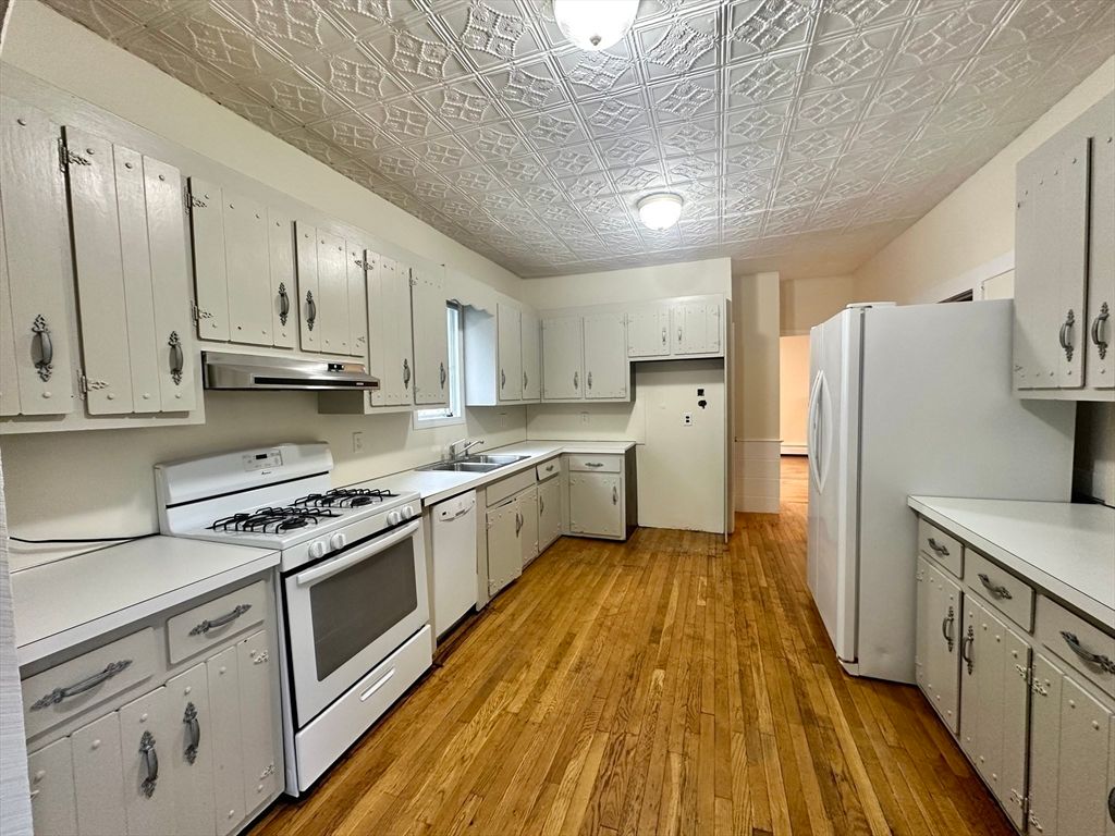 Interior, Kitchen, Wood Texture Flooring
