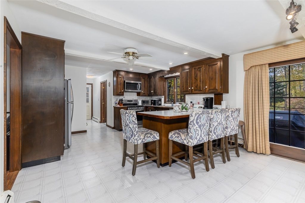 Dining room, Interior, Kitchen, Recessed Lighting