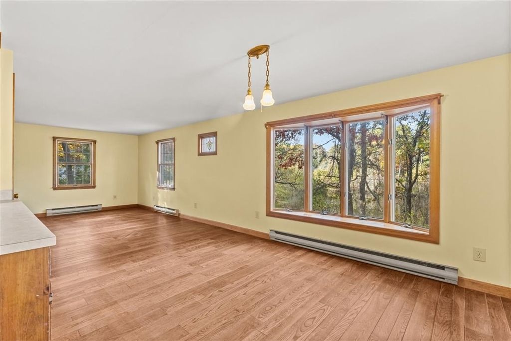 Empty room, Interior, Pendant Lights, Wood Texture Flooring