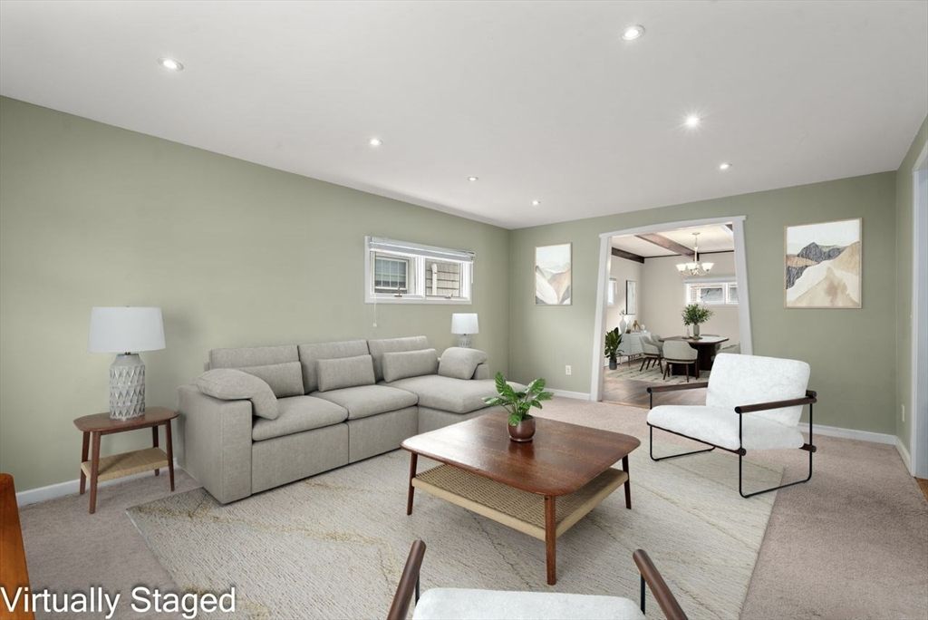 Dining room, Interior, Living room, Pendant Lights, Recessed Lighting