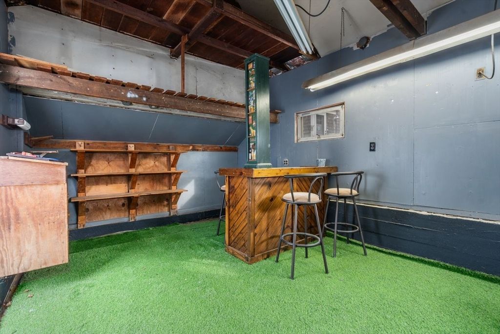 Interior, Wooden Beams