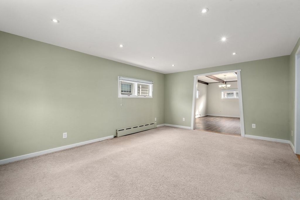 Empty room, Interior, Pendant Lights, Recessed Lighting