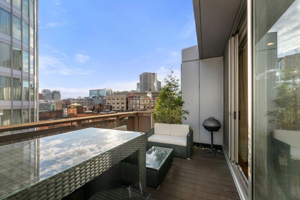 Exterior, Other, Skyline