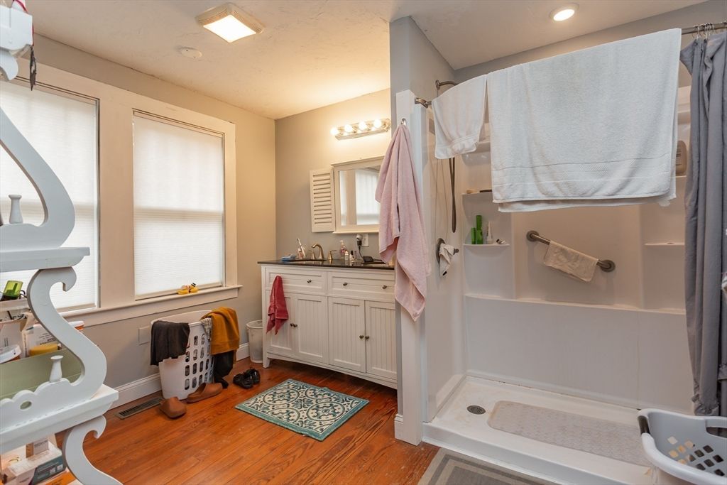 Bathroom, Interior, Recessed Lighting, Wood Texture Flooring