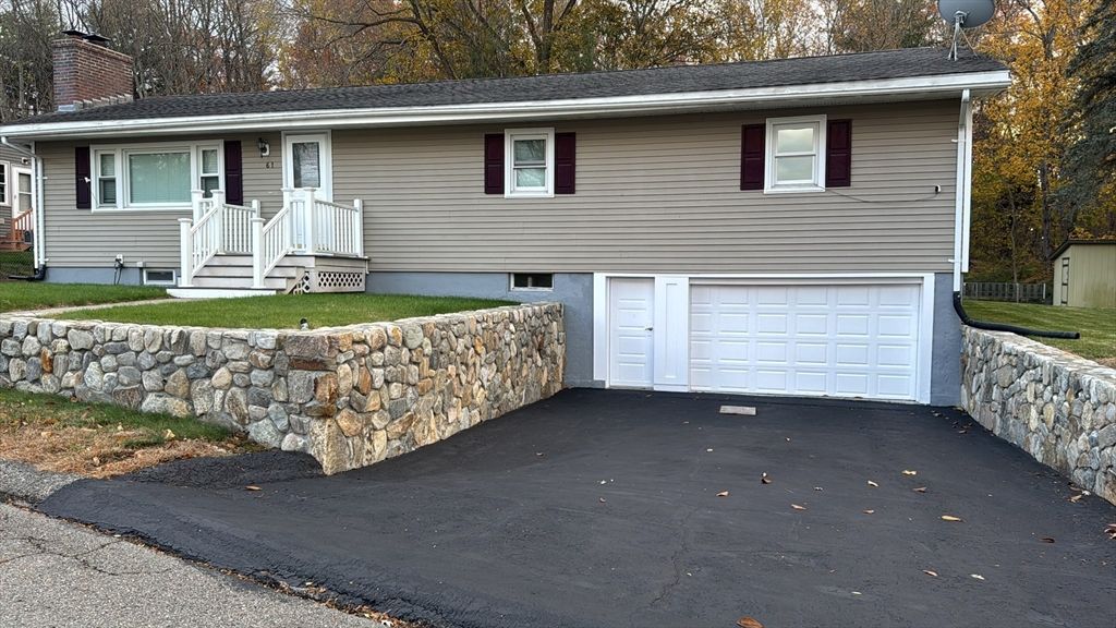 Attached, Exterior, Facade, Raised Ranch