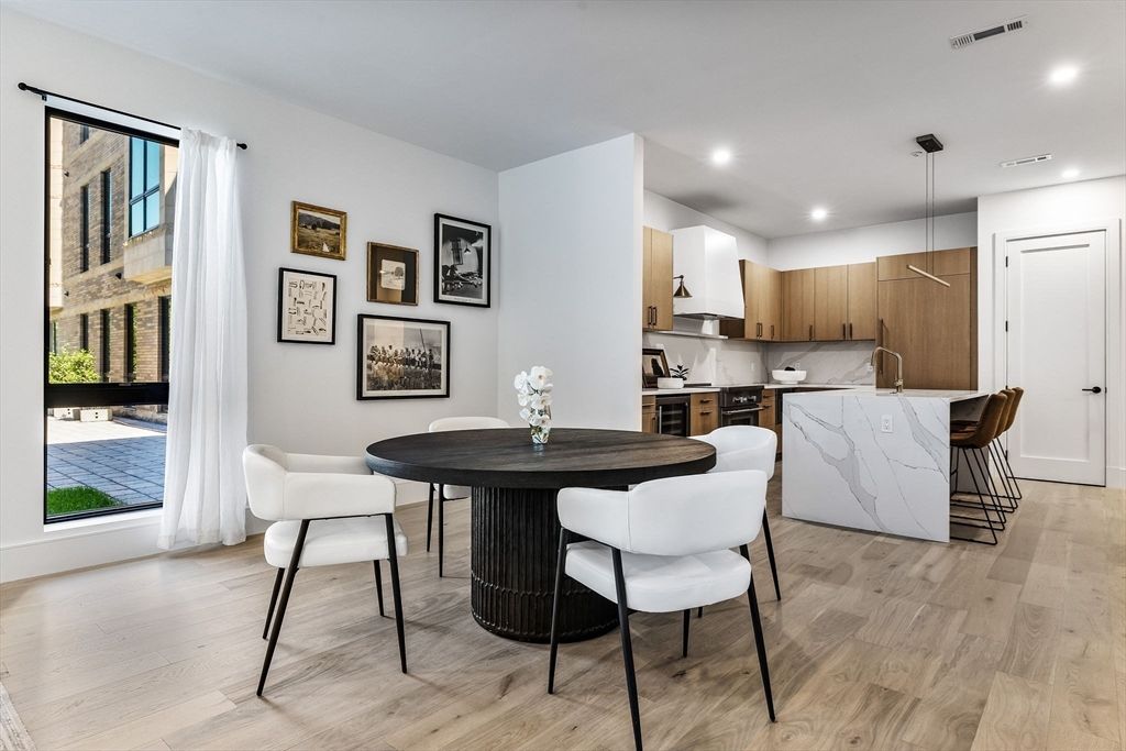 Dining room, Interior, Kitchen, Pendant Lights, Recessed Lighting, Wood Texture Flooring