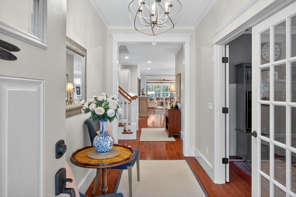 Chandelier, Interior, Recessed Lighting, Wood Texture Flooring