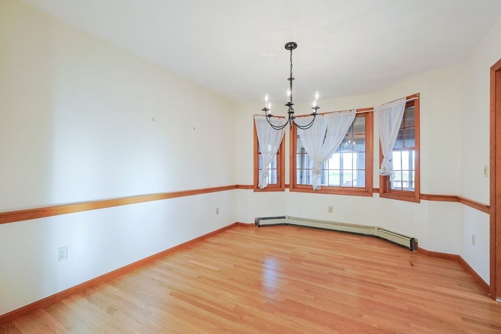 Chandelier, Empty room, Interior, Wood Texture Flooring