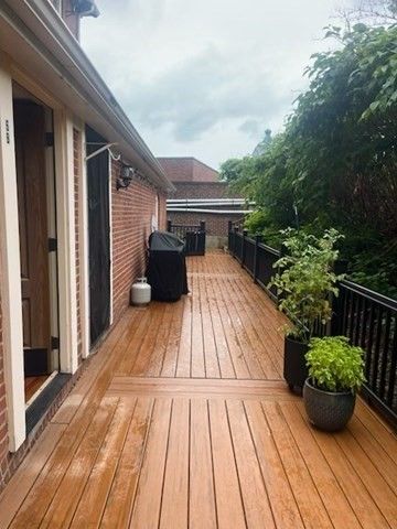 Exterior, Wood Texture Flooring