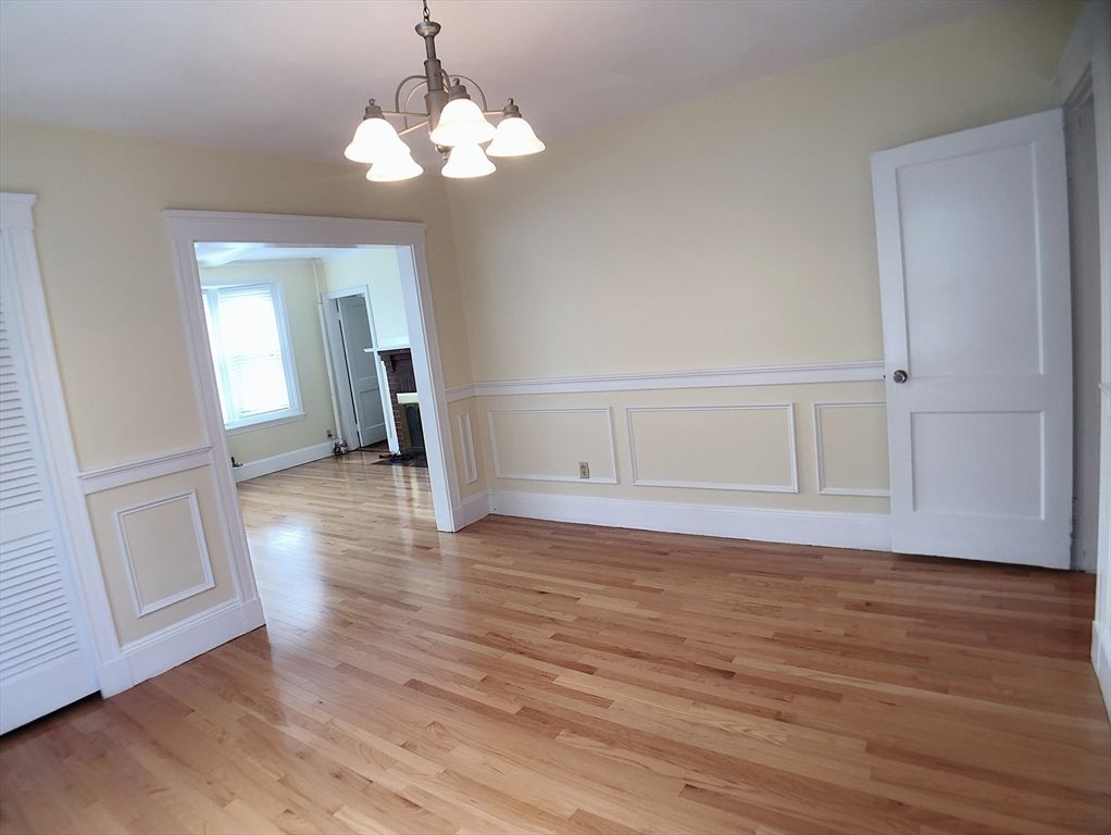 Chandelier, Empty room, Interior, Wood Texture Flooring