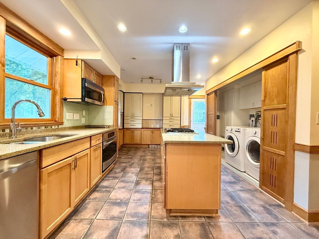 Interior, Kitchen, Recessed Lighting, Washer