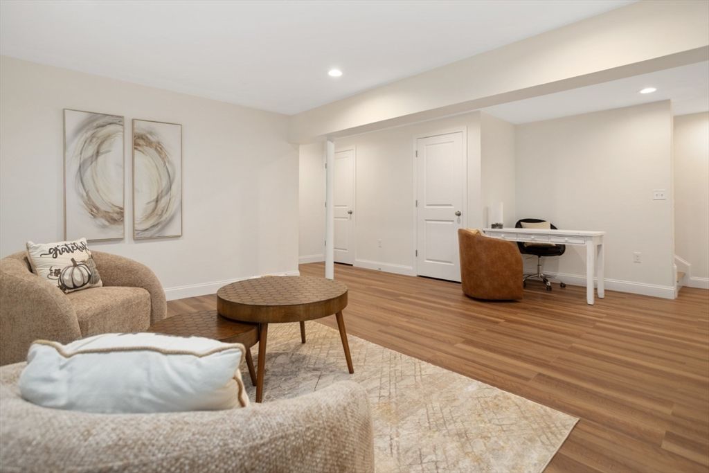 Home Office, Interior, Recessed Lighting, Wood Texture Flooring