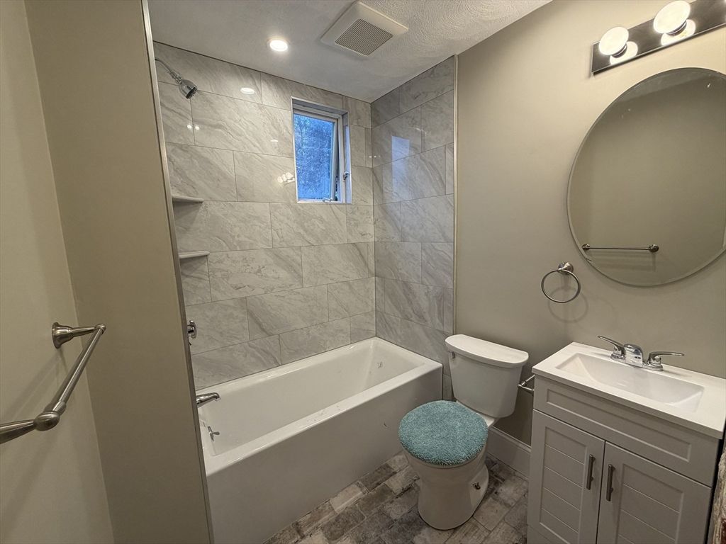 Bathroom, Interior, Marble Walls, Recessed Lighting