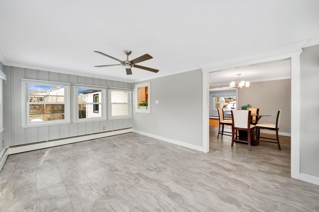 Chandelier, Dining room, Interior