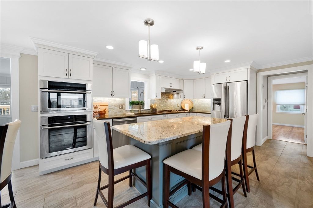 Interior, Kitchen, Pendant Lights, Recessed Lighting, Stainless Steel Appliances