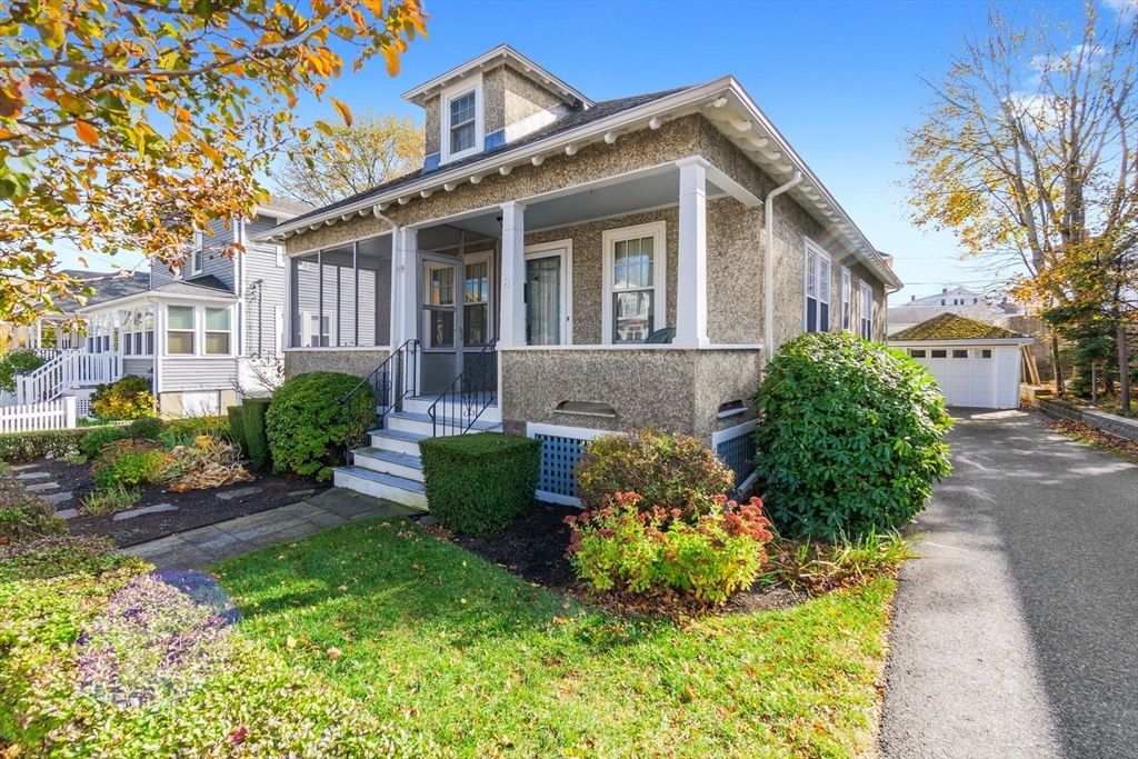 Detached Garage, Exterior
