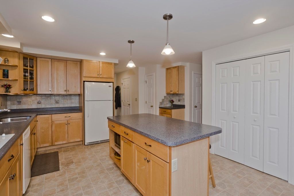 Interior, Kitchen, Pendant Lights, Recessed Lighting