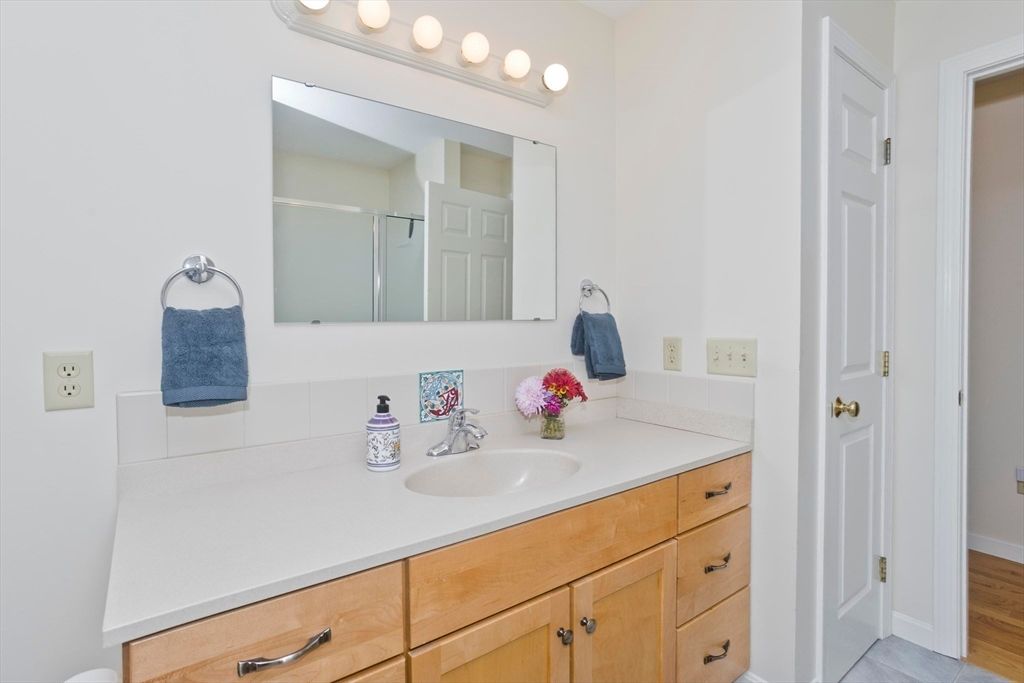 Bathroom, Dual Sink Vanities, Interior, Wood Texture Flooring