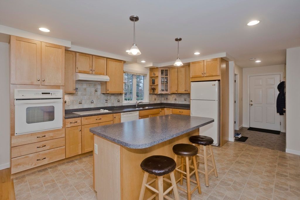 Interior, Kitchen, Pendant Lights, Recessed Lighting