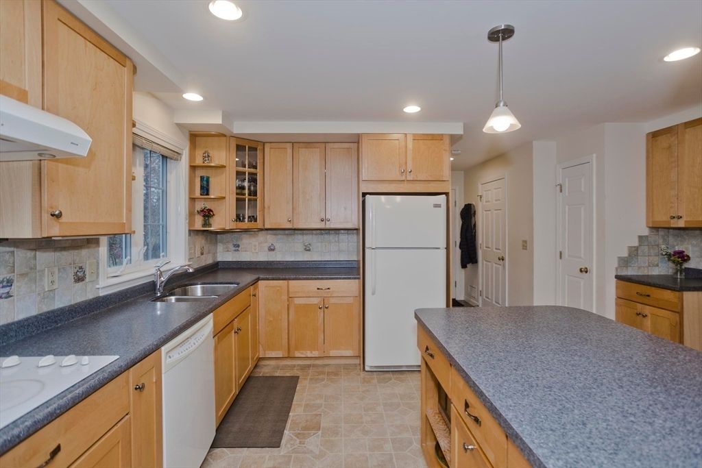 Interior, Kitchen, Pendant Lights, Recessed Lighting