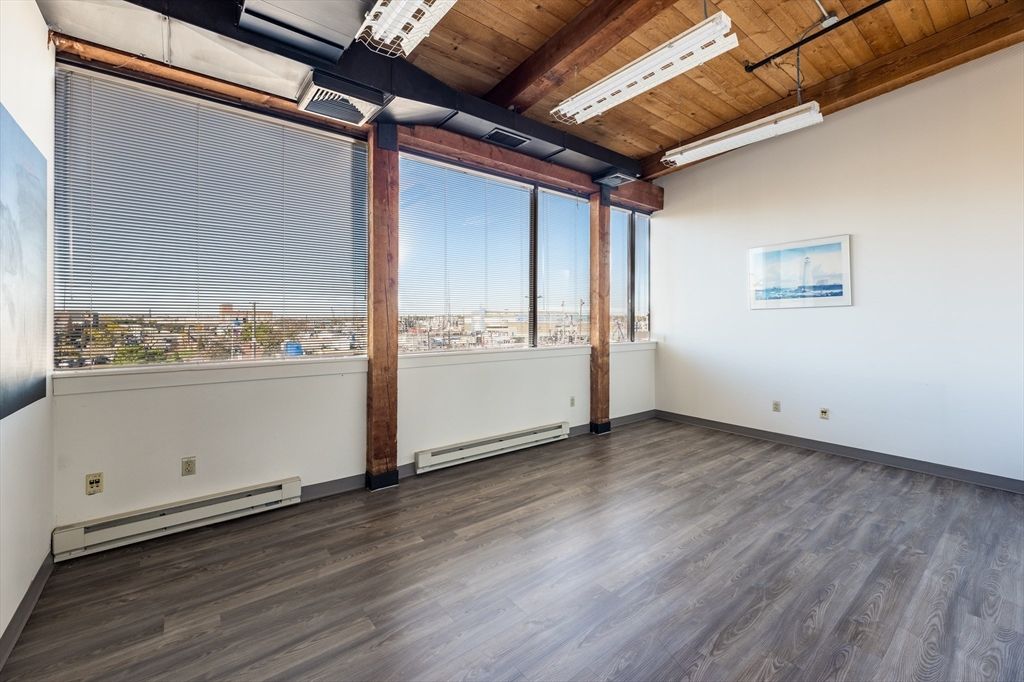 Empty room, Interior, Wooden Ceilings, Wood Texture Flooring