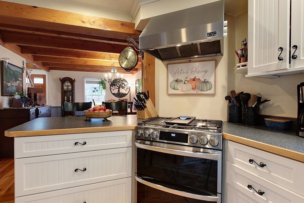 Interior, Kitchen, Stainless Steel Appliances, Wooden Beams, Wooden Ceilings