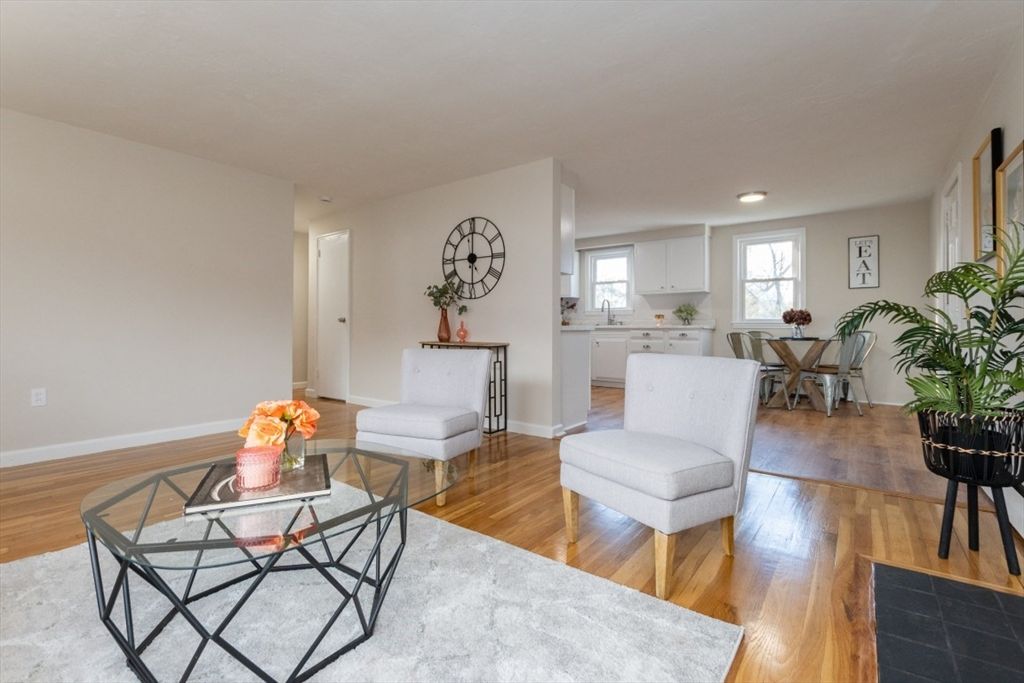 Dining room, Interior, Living room, Wood Texture Flooring