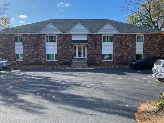 Exterior, Facade, Brick Facade, Georgian