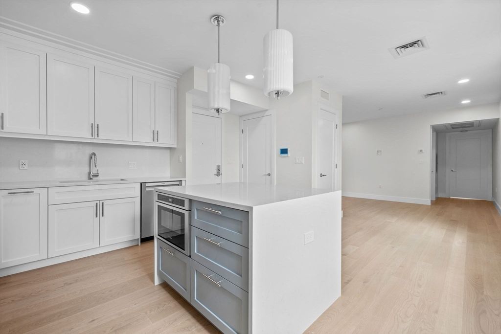 Interior, Kitchen, Pendant Lights, Recessed Lighting, Wood Texture Flooring