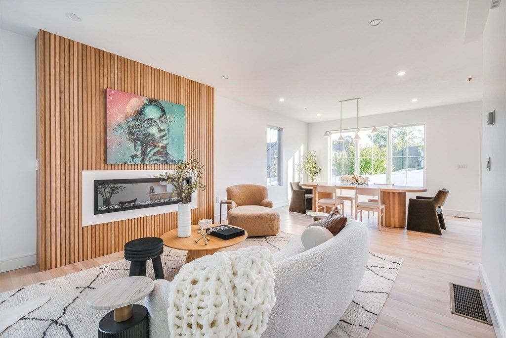 Dining room, Interior, Living room, Pendant Lights, Recessed Lighting, Wood Texture Flooring