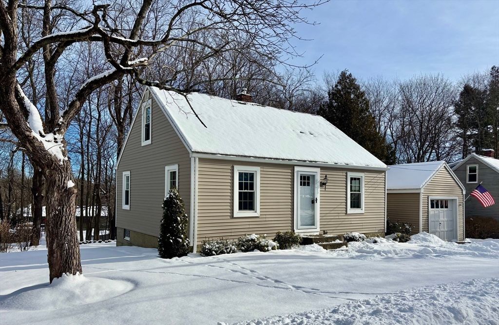 Backyard, Detached Garage, Exterior
