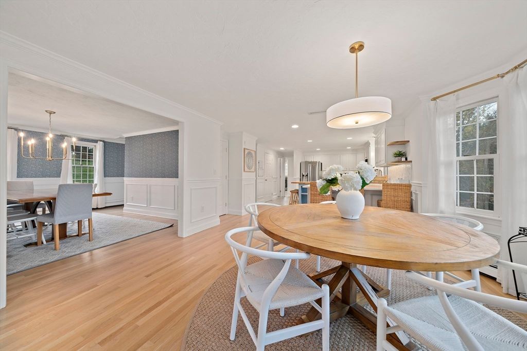 Dining room, Interior, Pendant Lights, Recessed Lighting, Wood Texture Flooring