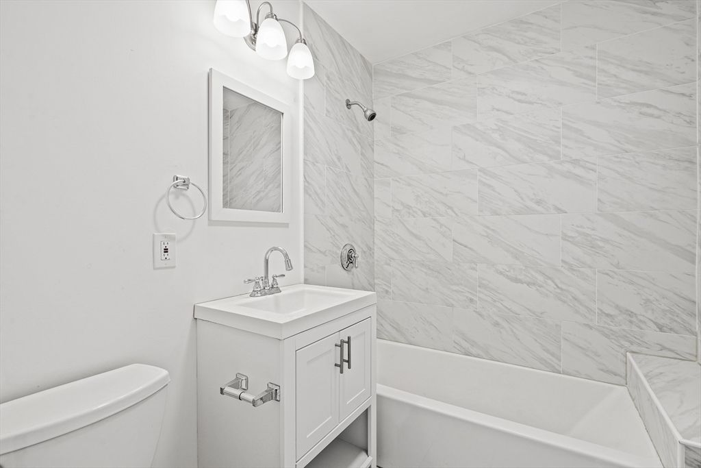 Bathroom, Interior, Marble Walls