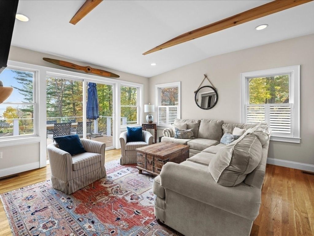 Interior, Living room, Recessed Lighting, Wooden Beams, Wood Texture Flooring