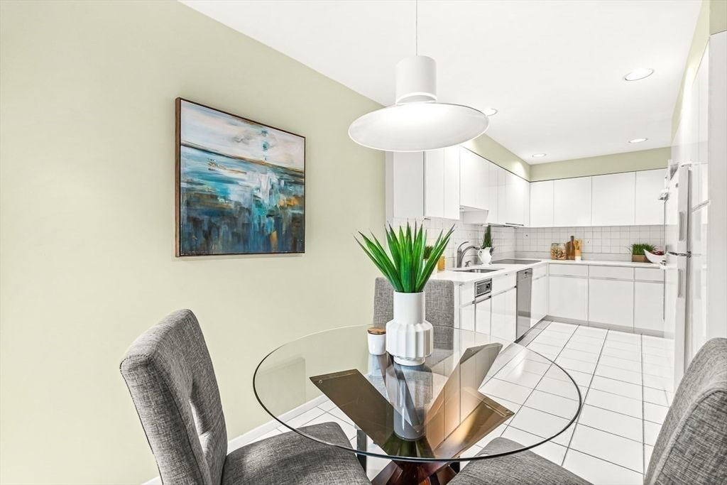 Dining room, Interior, Kitchen, Pendant Lights, Recessed Lighting