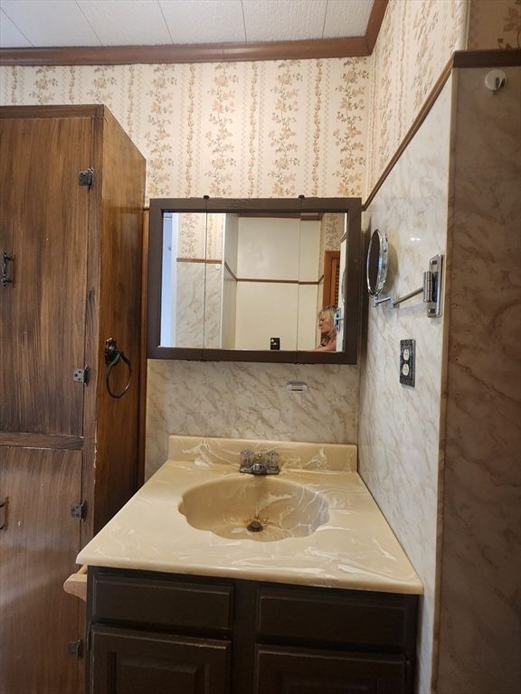 Bathroom, Interior, Marble Walls