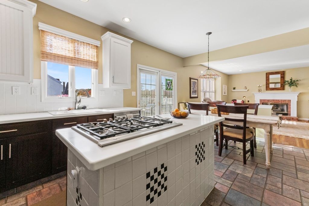 Dining room, Fireplace, Interior, Kitchen, Pendant Lights, Recessed Lighting